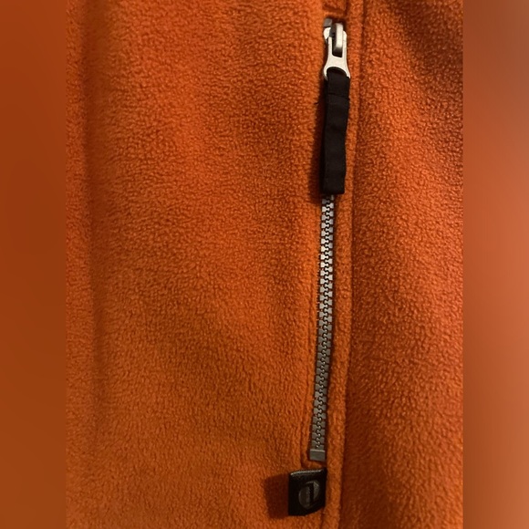 IZOD PerformX Performance Fleece Shell Vest Outerwear Gorpcore Bungee Toggle Zip - Picture 13 of 15